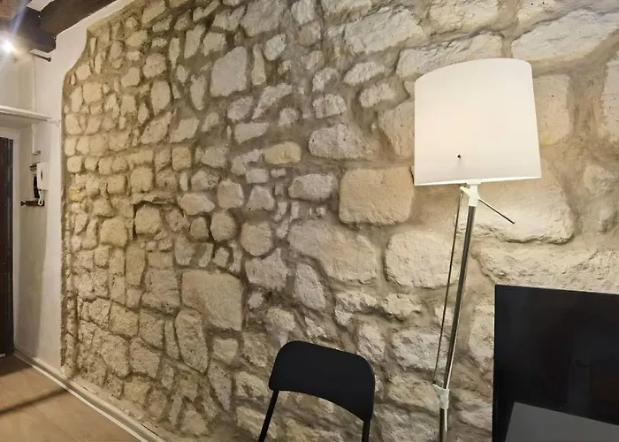 Daire Cute Marais Near Metro Heart Of N4-22