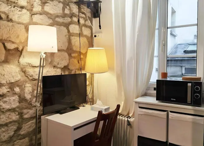 Cute Marais Near Metro Heart Of N4-22 Daire